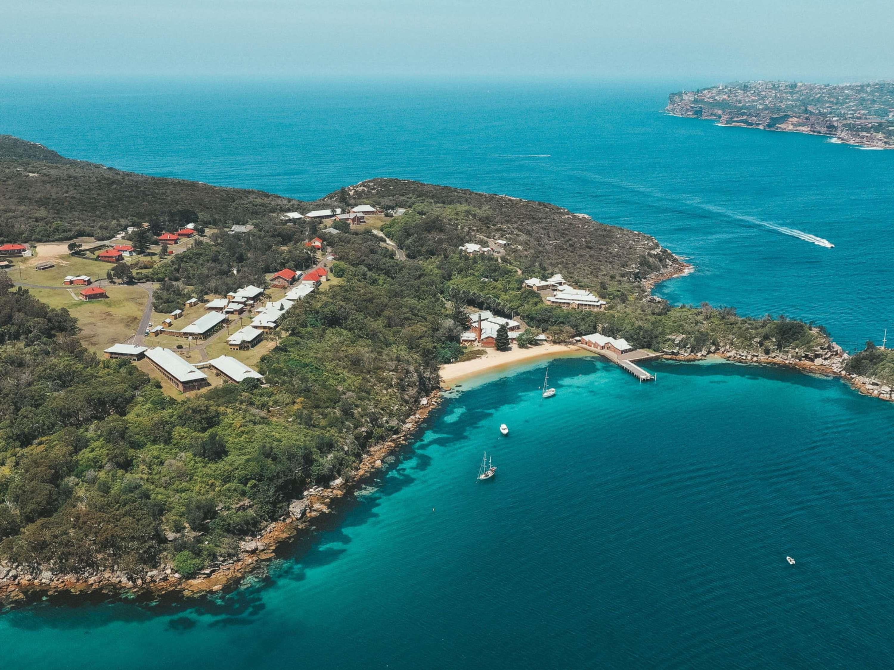 كيو ستيشن سيدني هاربور ناشونال بارك باي أكور