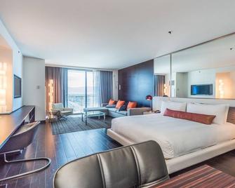 Stunning 1 Bedroom 33rd Floor - Paradise - Habitación