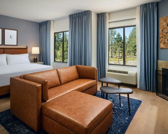 Martis Valley Lodge, Tapestry Collection by Hilton - Truckee - Спальня