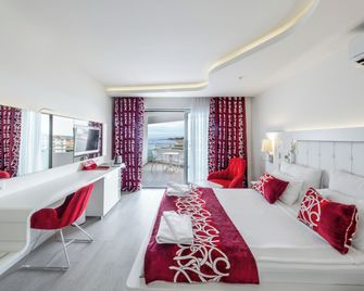 Laguna Beach Alya Resort & Spa - Okurcalar - Sala de estar