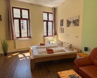 Gästehaus Innfernow - Fürstenberg/Havel - Wohnzimmer