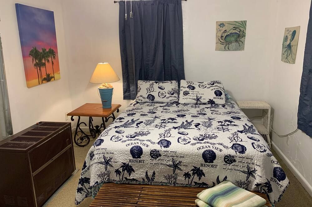 Beach Side Studio #2 Apts - נורפולק - חדר שינה