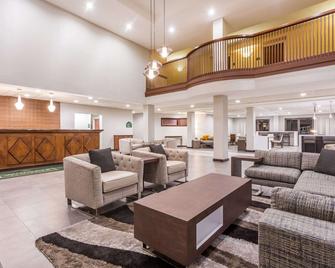Wingate by Wyndham Greenville Airport - Greenville - Lobby