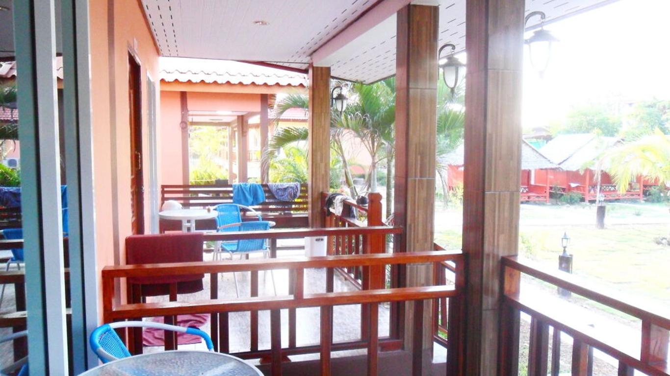 Lanta Riviera Villa Resort