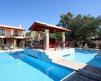 Villagio Maistro - Lefkáda - Piscina