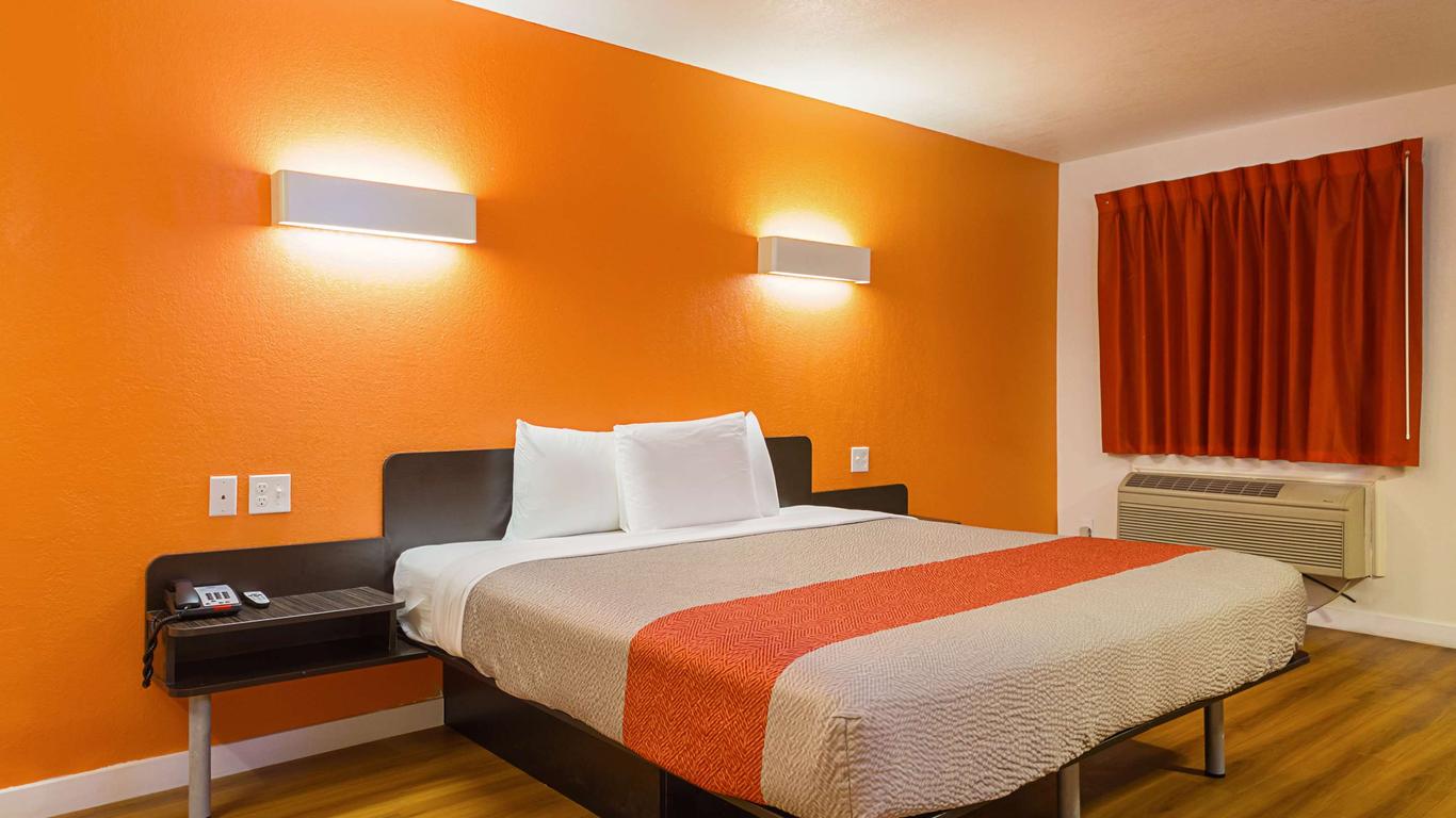 موتل 6 جارلاند، تكساس - جارلاند - نورث ويست هايواي