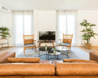 بلازا دي إسبانا سكاي لاين - مدريد - غرفة معيشة