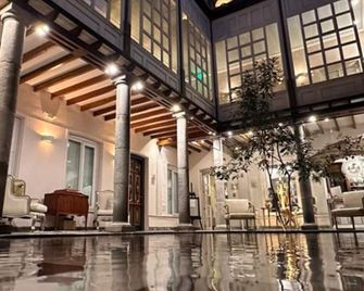 Illa Experience Hotel - Quito - Reception