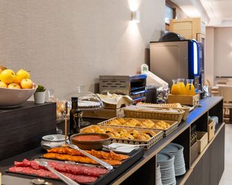 Hotel Ciudad De Compostela - Santiago de Compostela - Buffet
