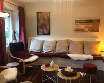 Holiday house Deudesfeld for 1 - 10 persons with 4 bedrooms - Holiday home - Deudesfeld - Huiskamer
