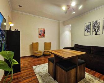 Serene Apt for a peaceful stay - Downtown Cairo - Le Caire - Salon