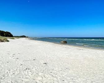 4 Person Holiday Home in Kopingsvik - Köpingsvik - Beach