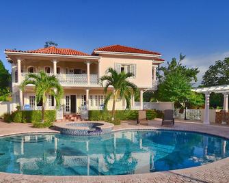 Tropical Lagoon Resort - פורטו אנטוניו - בריכה