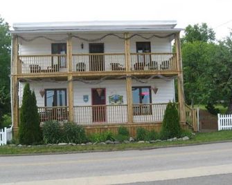 Gite au Vieux Pommier - Tadoussac - Bâtiment