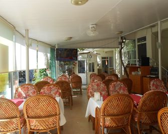 Derya Motel - Side - Restaurante
