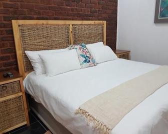 Aliwal Villa Guest Lodge - Aliwal North - Habitación