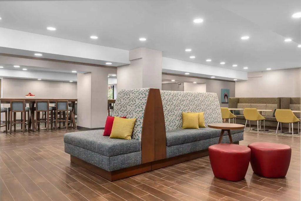 Hampton Inn & Suites by Hilton Toronto Downtown - Toronto - Lounge