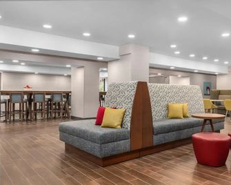 Hampton Inn & Suites by Hilton Toronto Downtown - Toronto - Lounge