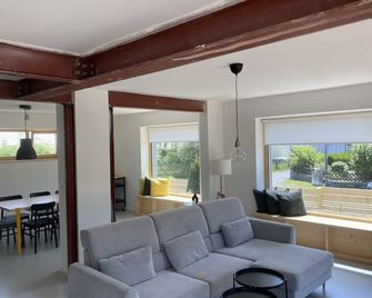 Das Lavendelhaus Weißenstadt Unser modernes und gemütliches Ferienhaus im Fichtelgebirge - Weißenstadt - Wohnzimmer