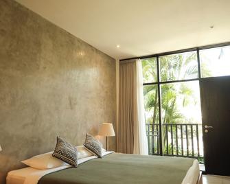 Wave House - Surf Camp - North Kuta - Chambre