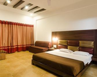 Hotel Dreamland - Mahabaleshwar - Bedroom