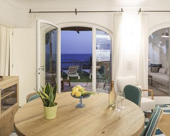 Costa Del Capitano Seaside Villas - Ischia - Dining room