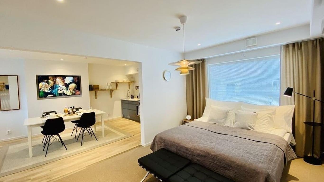 Easy Livin' Apartment Hotel