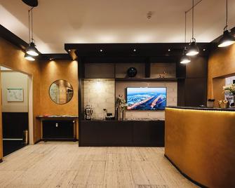 Kaiserhof - Karlsruhe - Recepción