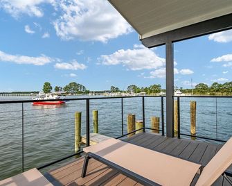Cass-N-Reel Luxury Houseboat - Grasonville - Balkon