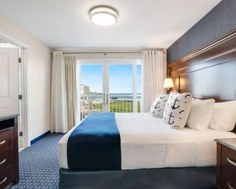 Newport Beach Hotel & Suites - Middletown