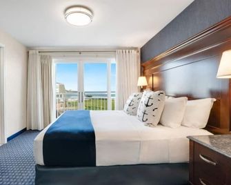 Newport Beach Hotel & Suites - Middletown