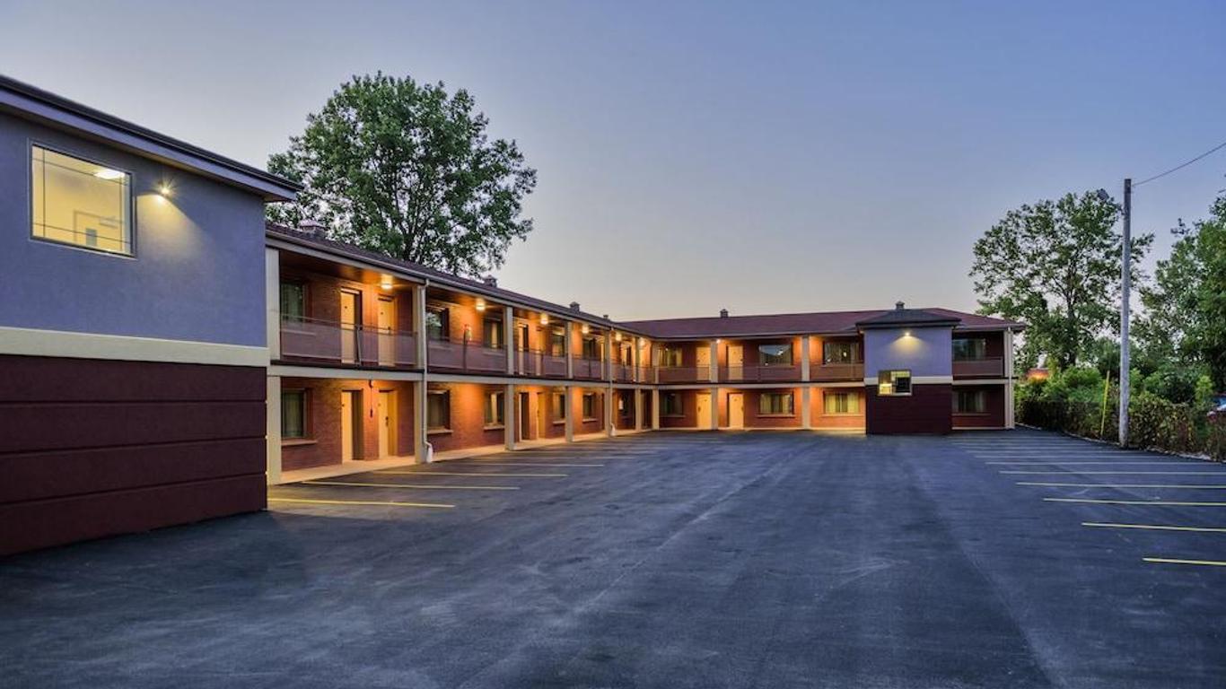 Aarya Hotel By Niagara Fashion Outlets