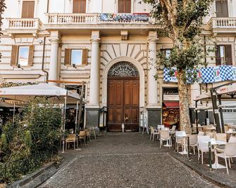Gentile Suite & Spa Vomero - Nápoles - Edificio