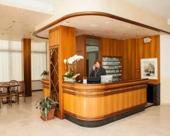 Hotel Alla Rotonda - Jesolo - Front desk
