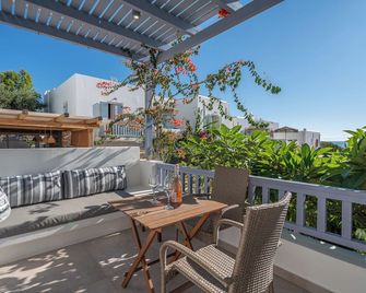 Aeolos Hotel - Kufonisia - Balcón