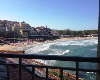 Hotel Parnasse - Sozopol - Balkon