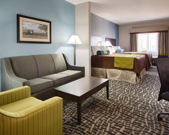 Best Western Plus Lonestar Inn & Suites - Colorado City - Schlafzimmer