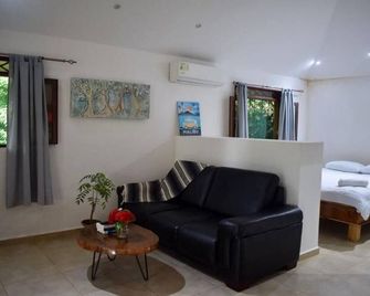 Casa Mor - Surfhouse - 2 min from the beach - Carmen - Sala de estar