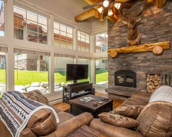 Mountain Modern Townhome - Big Sky - Salon