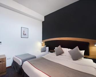 Arinza Hotel, London Ilford - Ilford - Bedroom