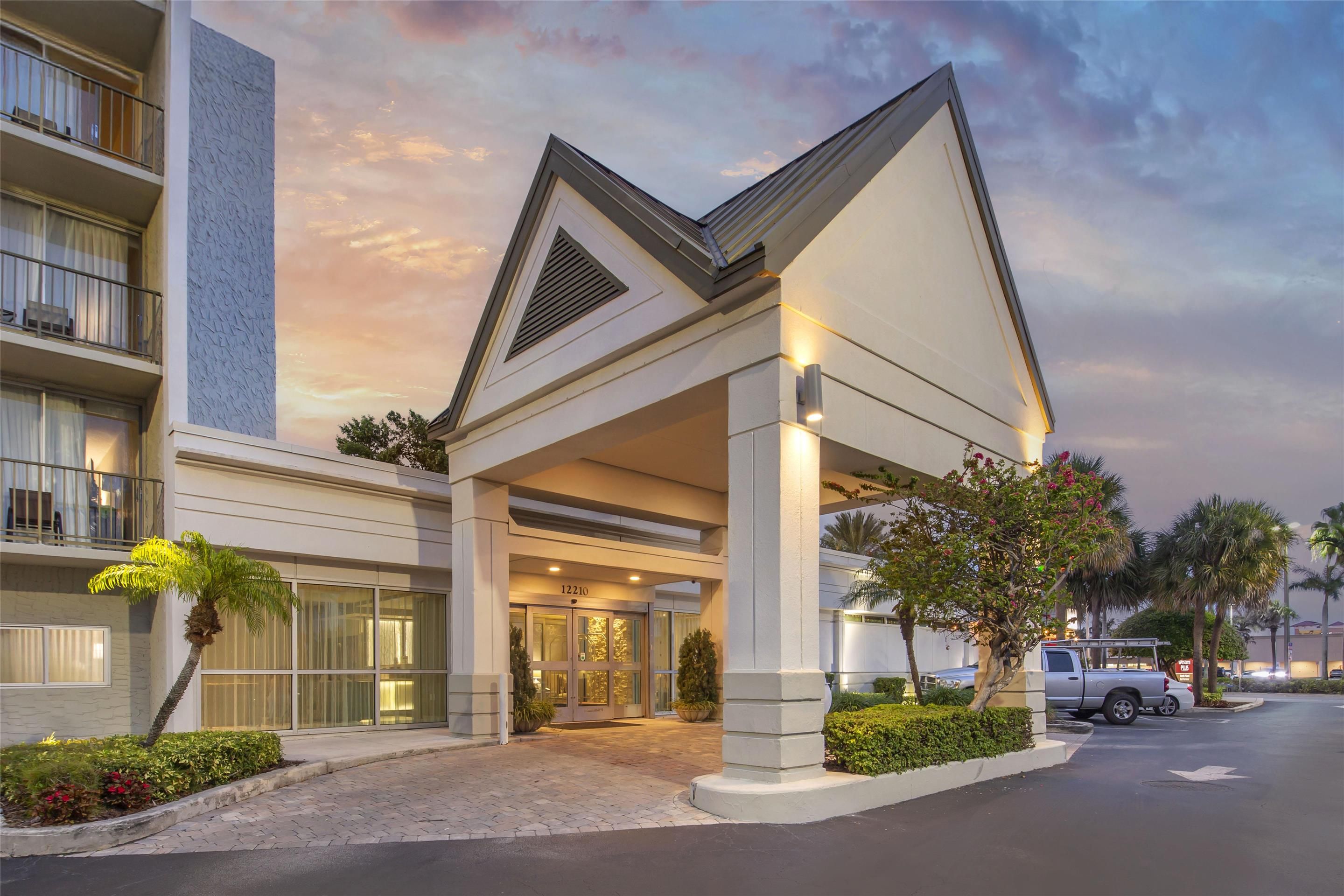 Best Western Plus North Miami/Bal Harbour thumbnail 3