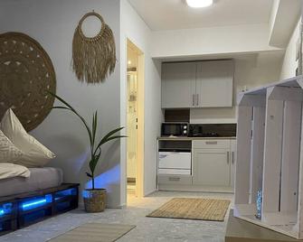 Apartment Im Boho Stil Nähe Salzburg - Freilassing - Küche