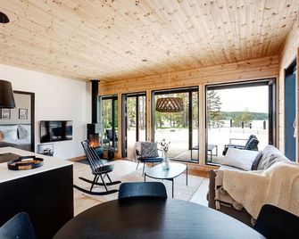 Saunamäki - Hilda - Salo - Huiskamer