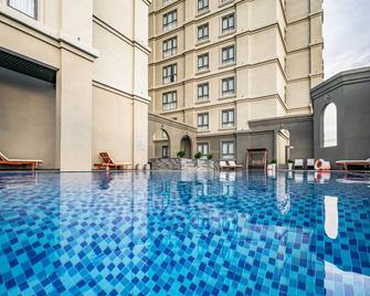 The Cap Hotel and Apartment - Vung Tau - Pool
