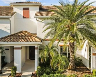 4 Bedrooms 3 Bathrooms Storey Lake 3150 Pp - Bay Lake - Edificio