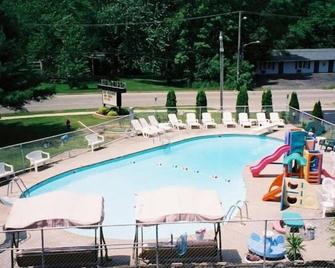 Spring Hill Motel - Wisconsin Dells - Bể bơi