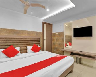 Super Hotel O Sada Shiv Guest House - Gorakhpur - Habitación