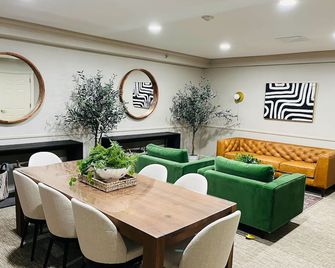 Saxon Inn - Alfred - Salon