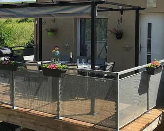 Homerez - House with Garden in Chavot-Courcourt - Chavot-Courcourt - Patio