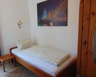 Hostel Heinzelmännchen - קלן